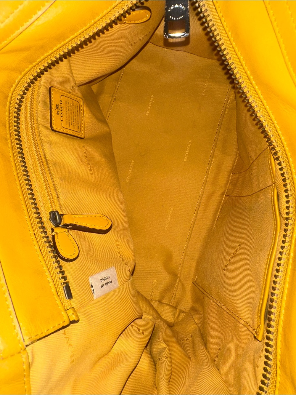 16 Authentic Coach Bags & Wallets Reseller Lot | Leather,Signature,Modern Styles - Picture 11 of 16